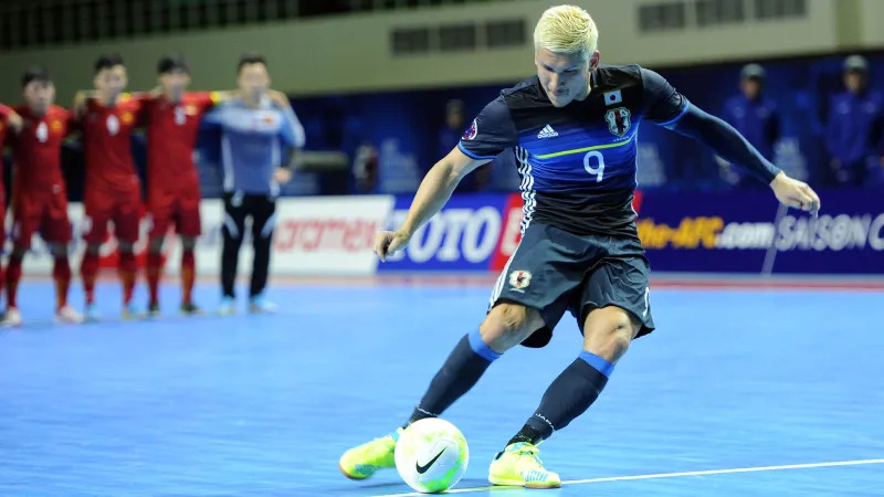 Ngoại lệ và điều chỉnh theo độ tuổi, cấp giải