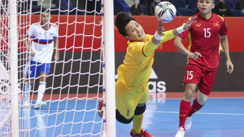 Xử lý bóng và lỗi theo luật thủ môn sân 5