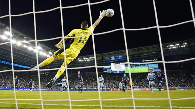 Luật Thủ Môn: Quy Định, Quyền Hạn Và Tình Huống Thực Tế